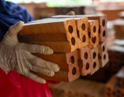 Jak i gdzie przechowywać materiały budowalne